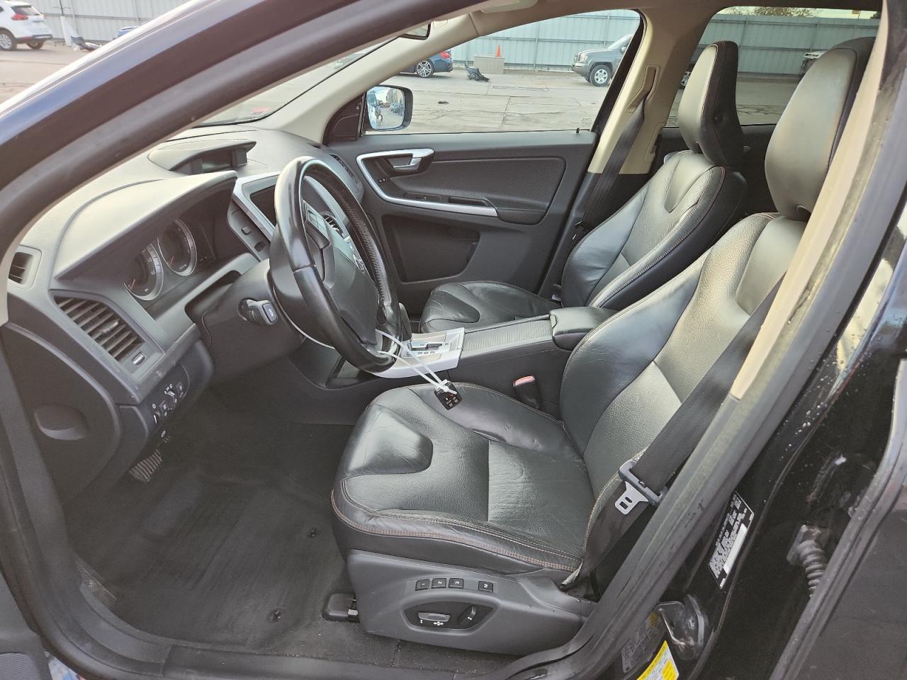 2010 VOLVO XC60