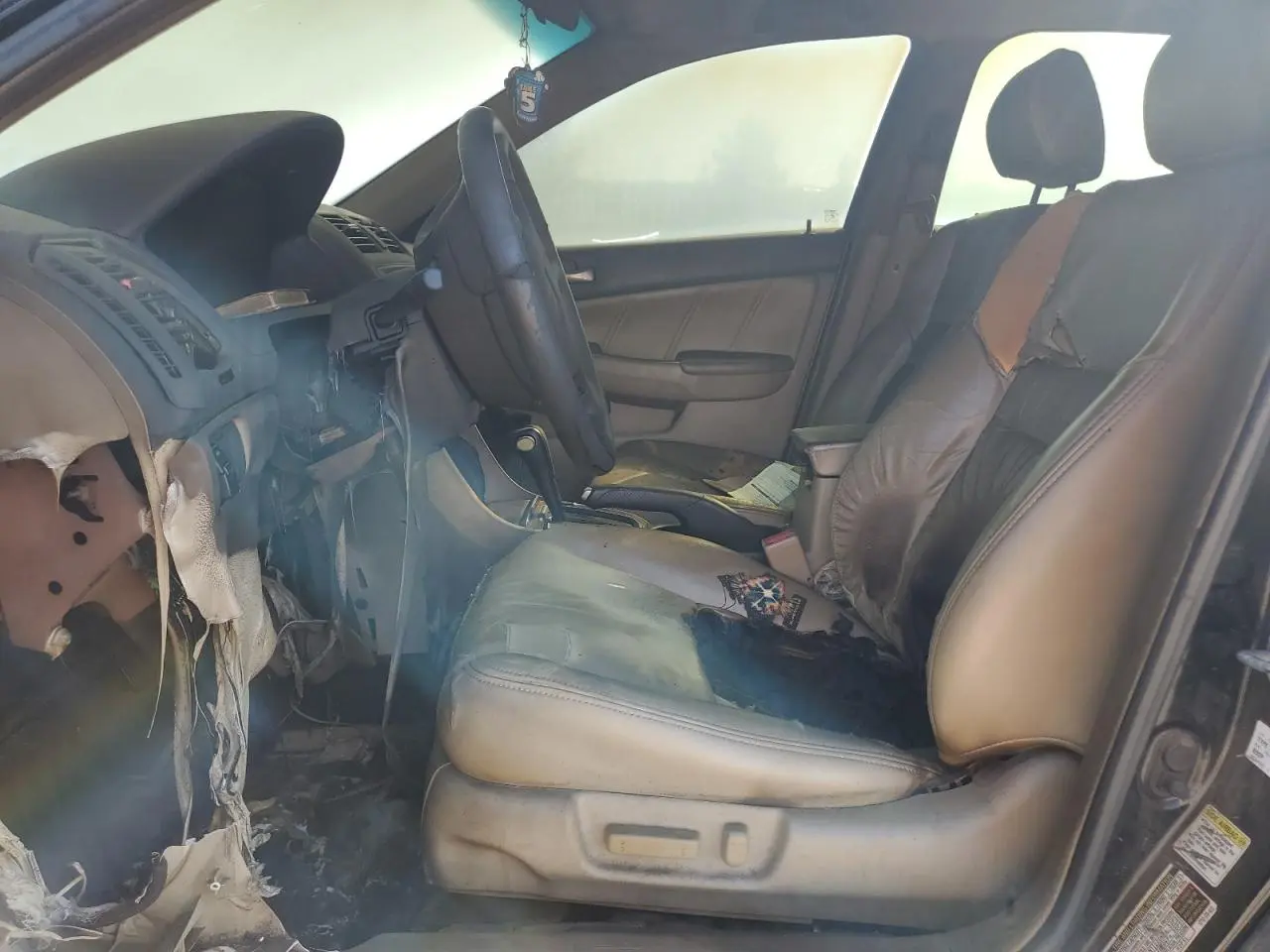 2004 HONDA ACCORD