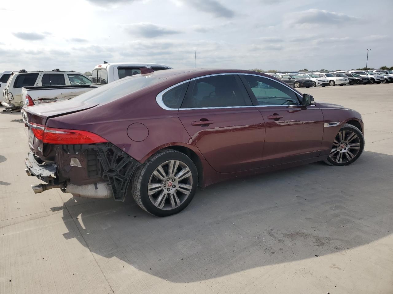 2017 JAGUAR XF