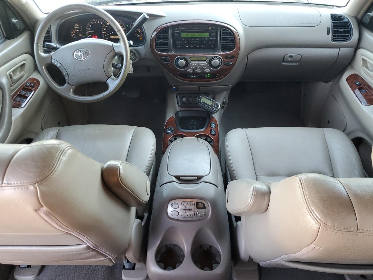 2005 TOYOTA Sequoia