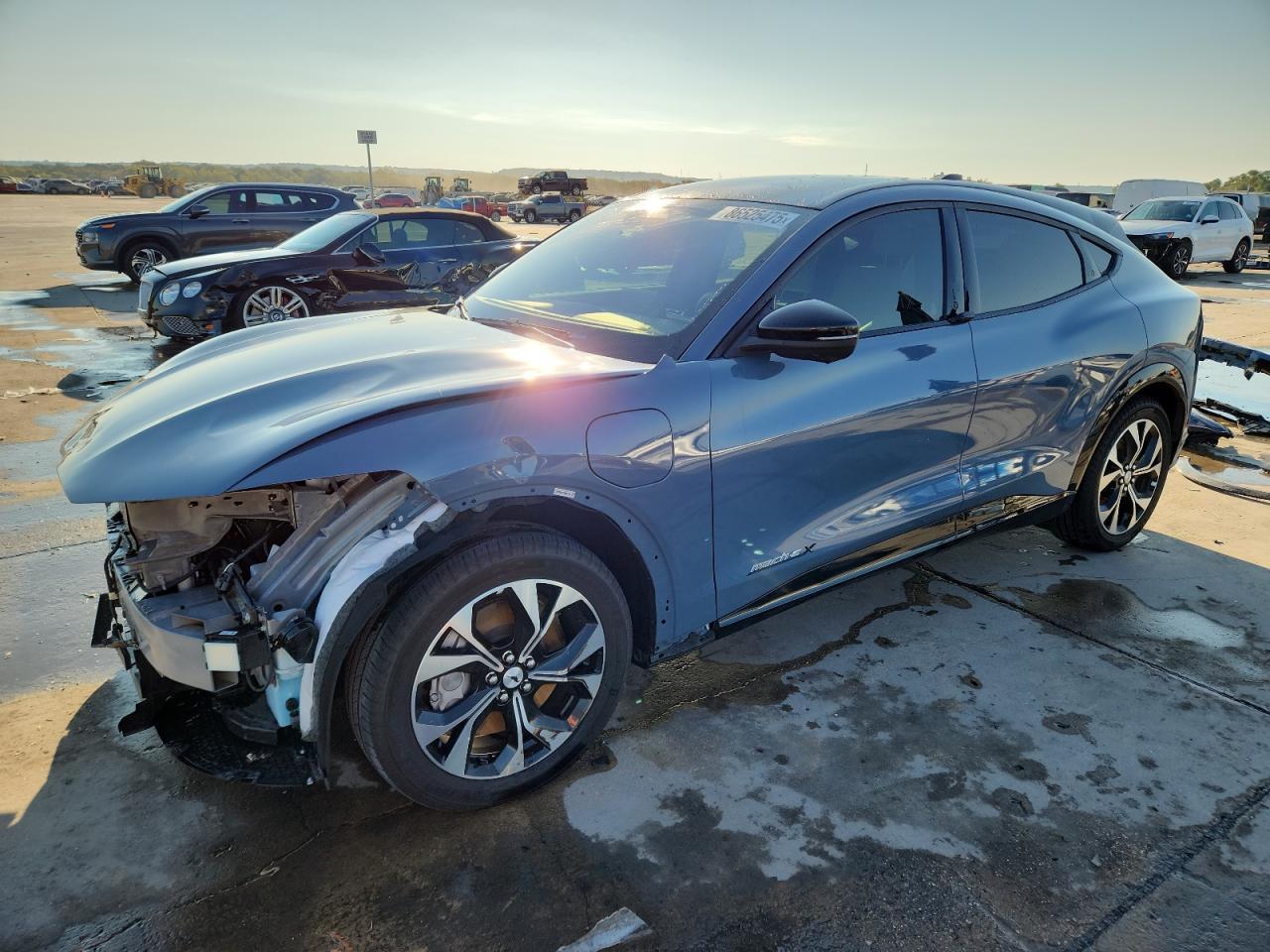 2023 FORD Mustang Mach-E
