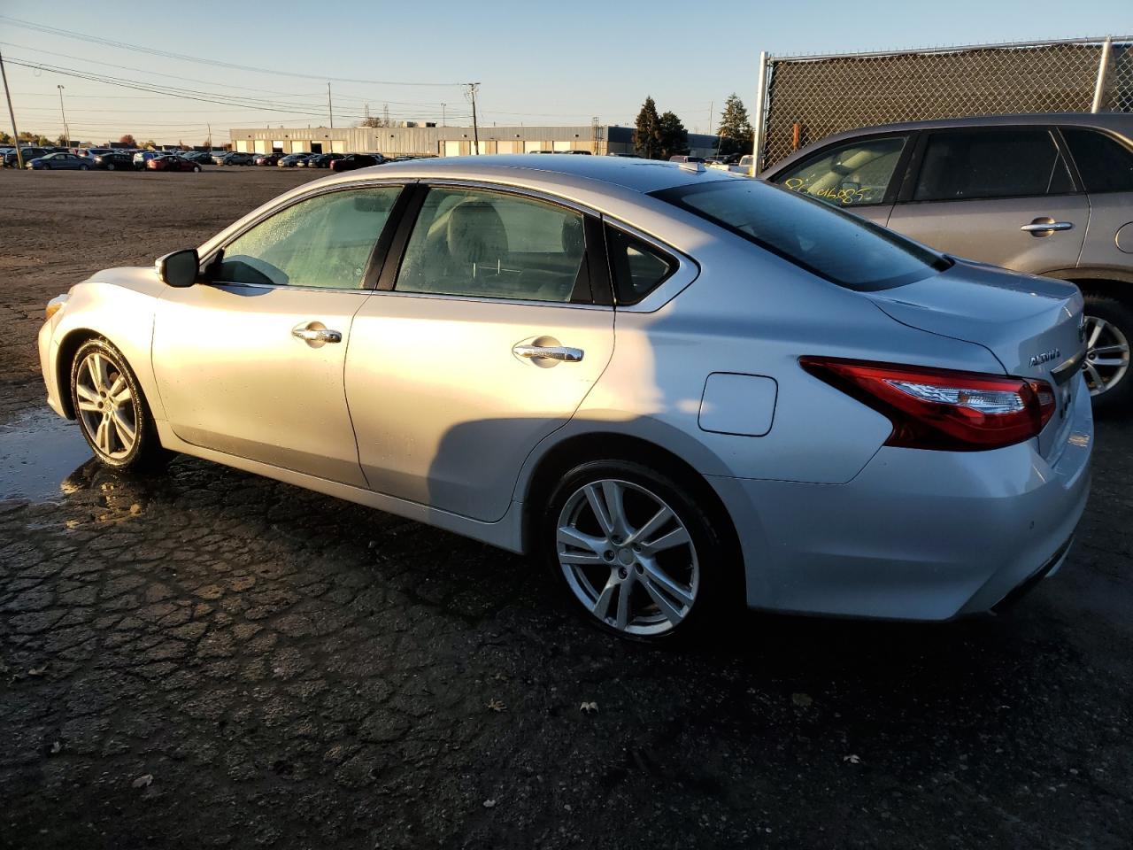 2017 NISSAN ALTIMA