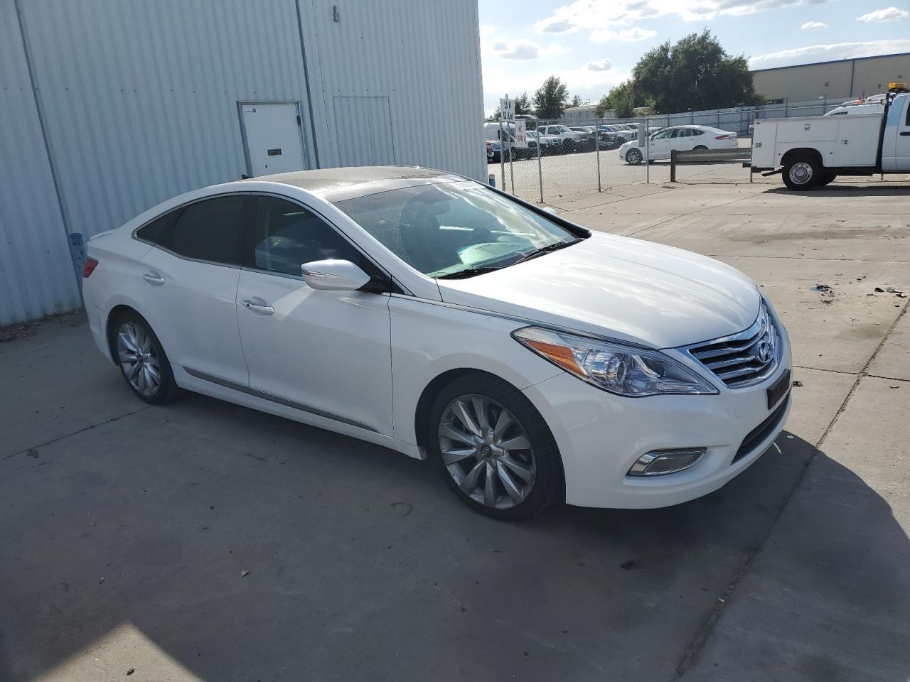 2012 HYUNDAI Azera