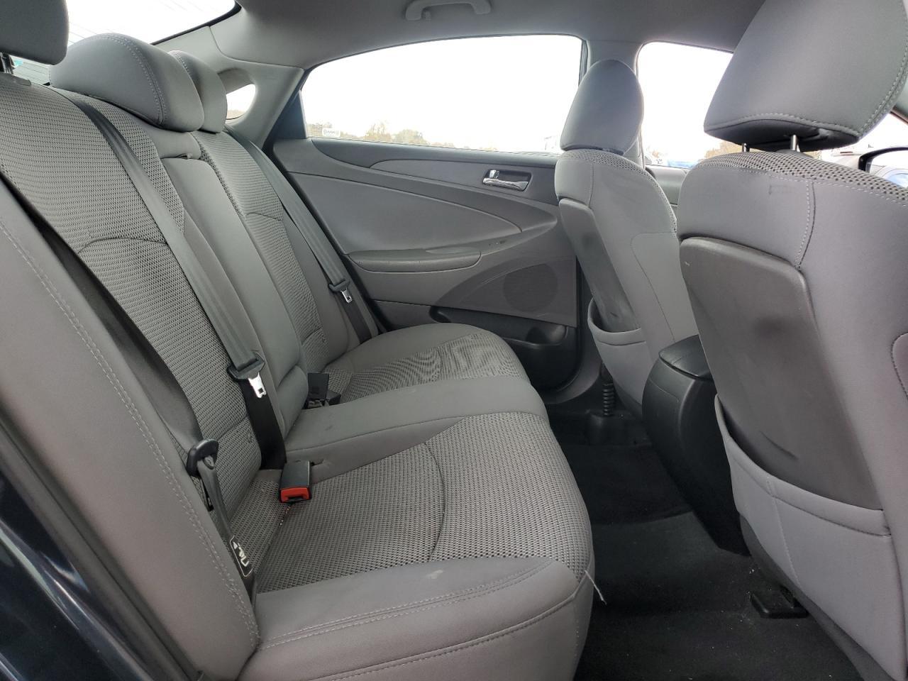 2011 HYUNDAI SONATA