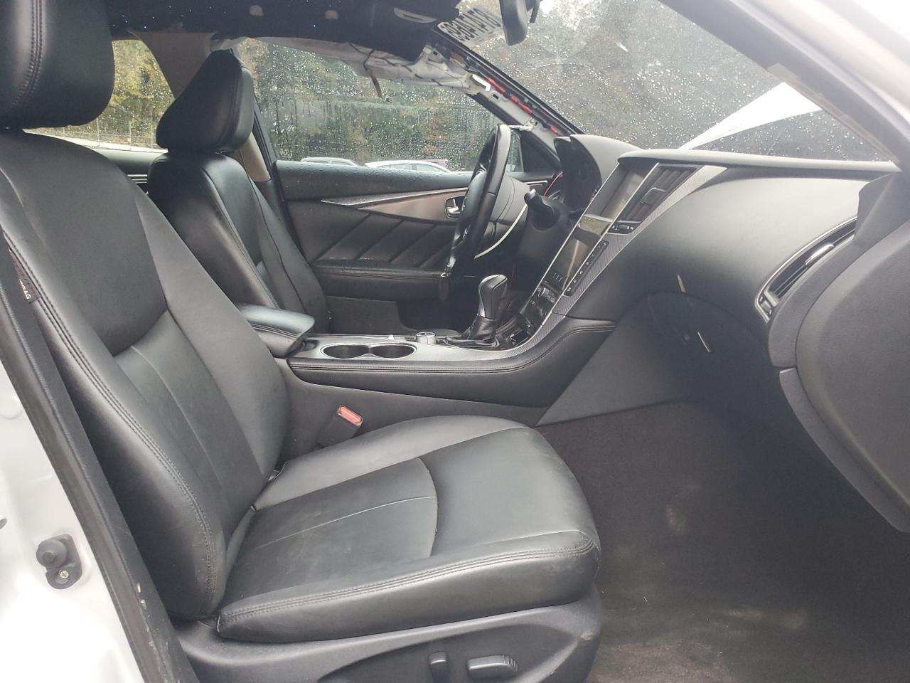 2015 INFINITI Q50