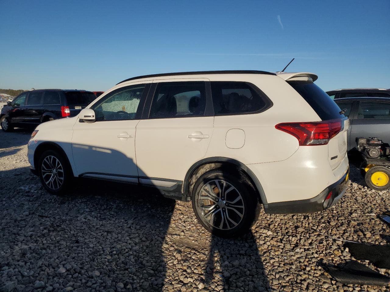 2016 MITSUBISHI outlander