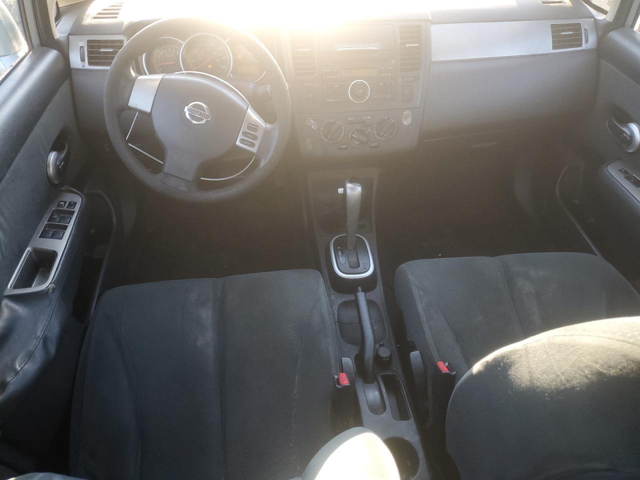 2010 NISSAN VERSA
