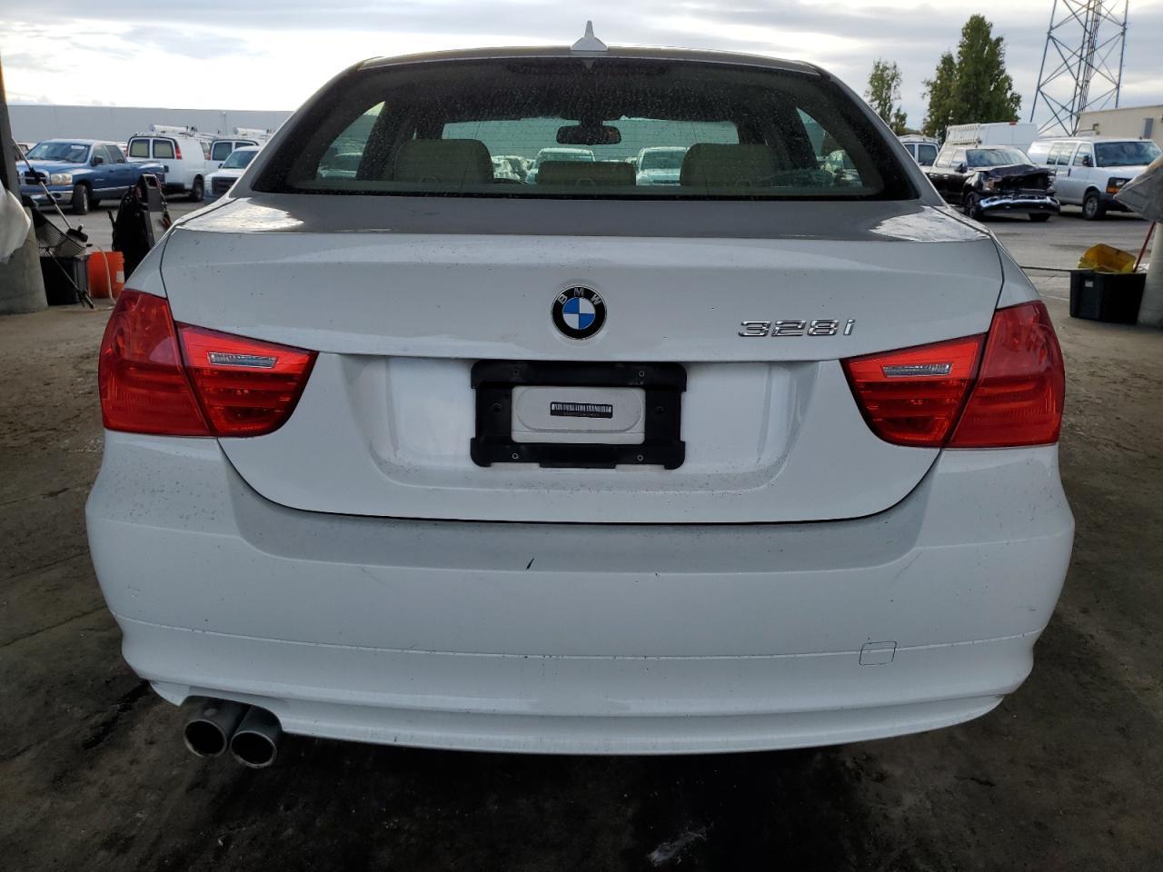 2011 BMW 3 SERIES