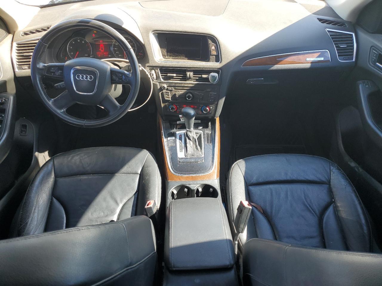 2009 AUDI Q5