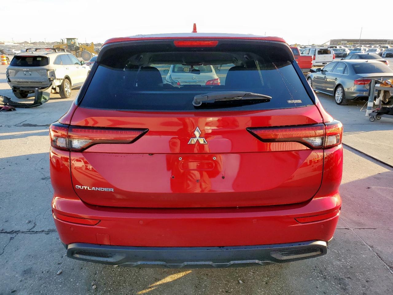 2022 MITSUBISHI outlander