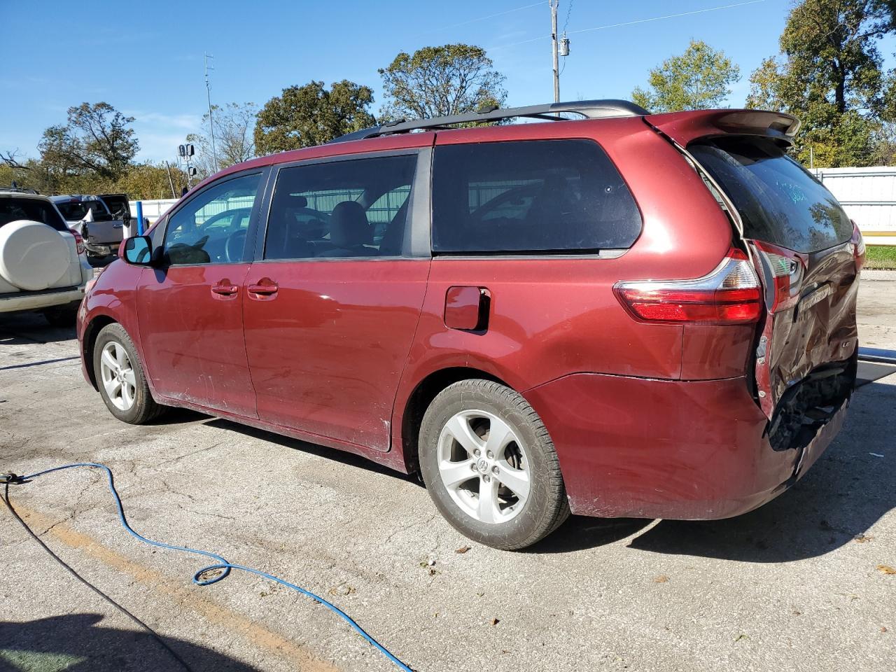 2016 TOYOTA SIENNA