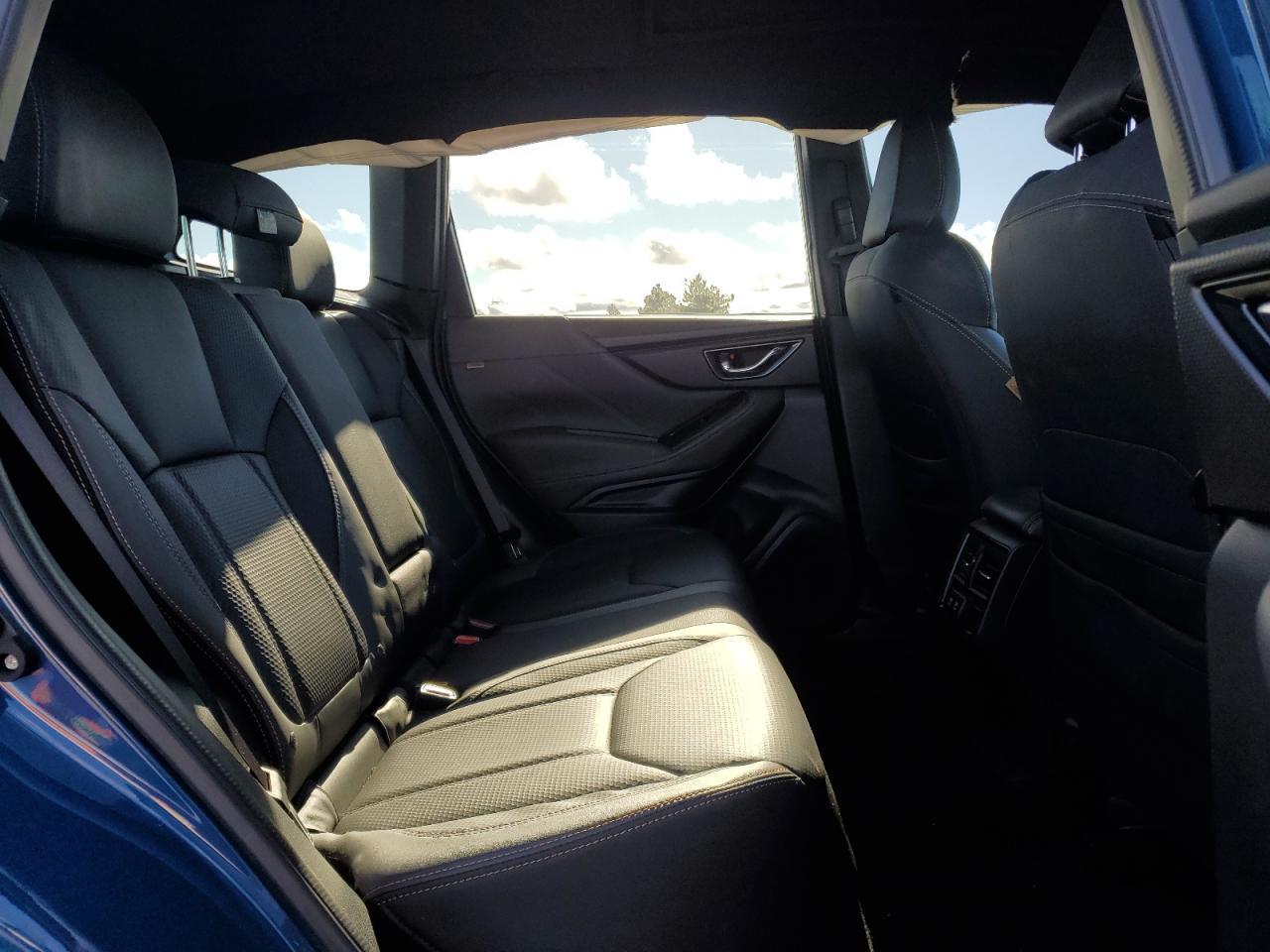 2022 SUBARU FORESTER