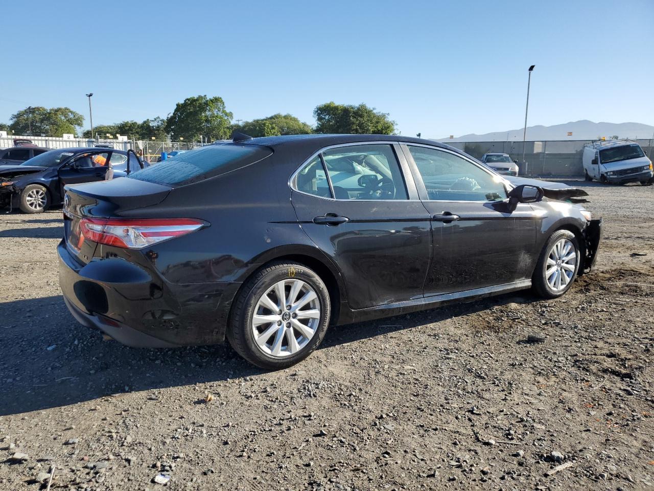 2019 TOYOTA CAMRY