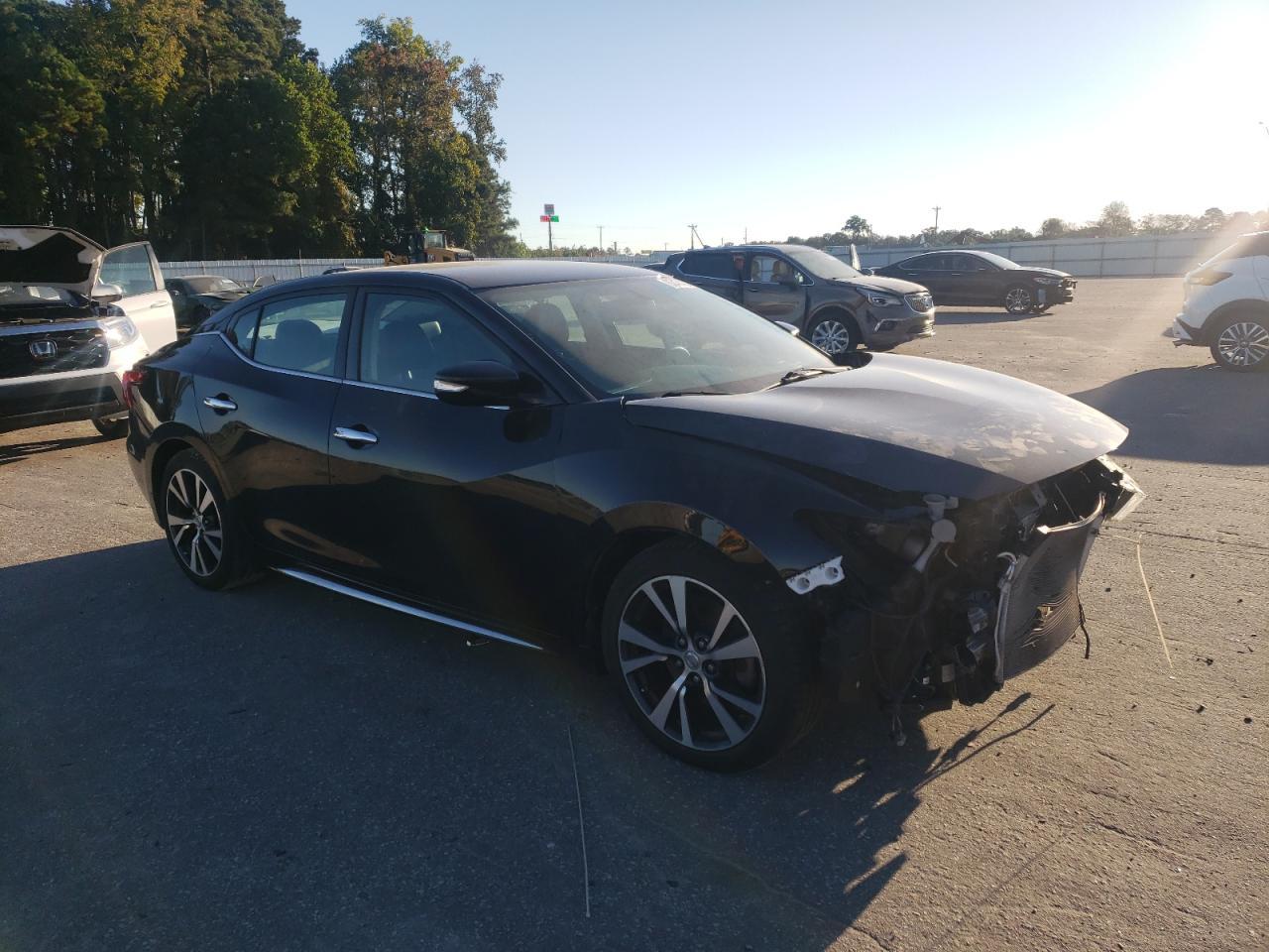 2016 NISSAN Maxima