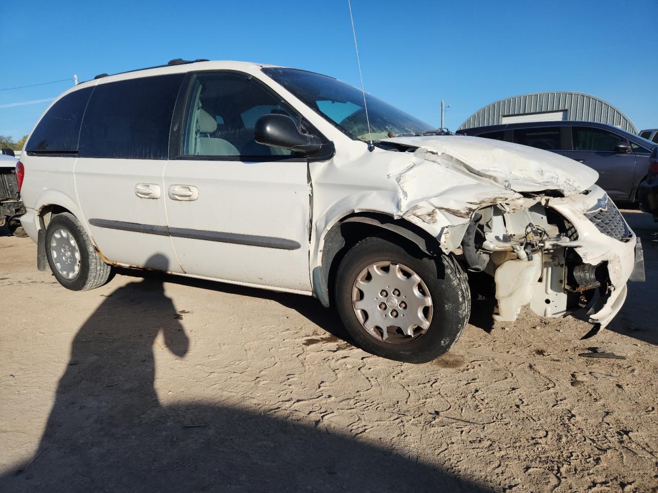 2003 CHRYSLER Voyager