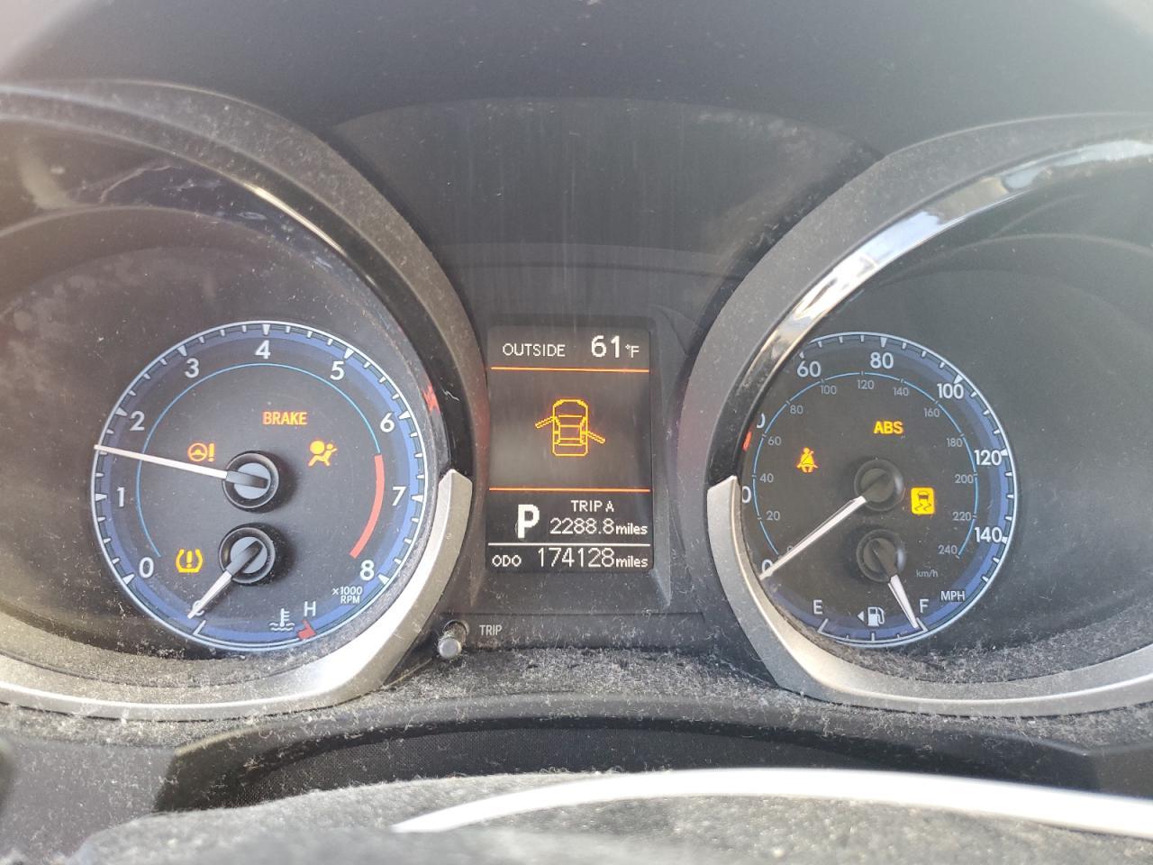 2016 TOYOTA COROLLA