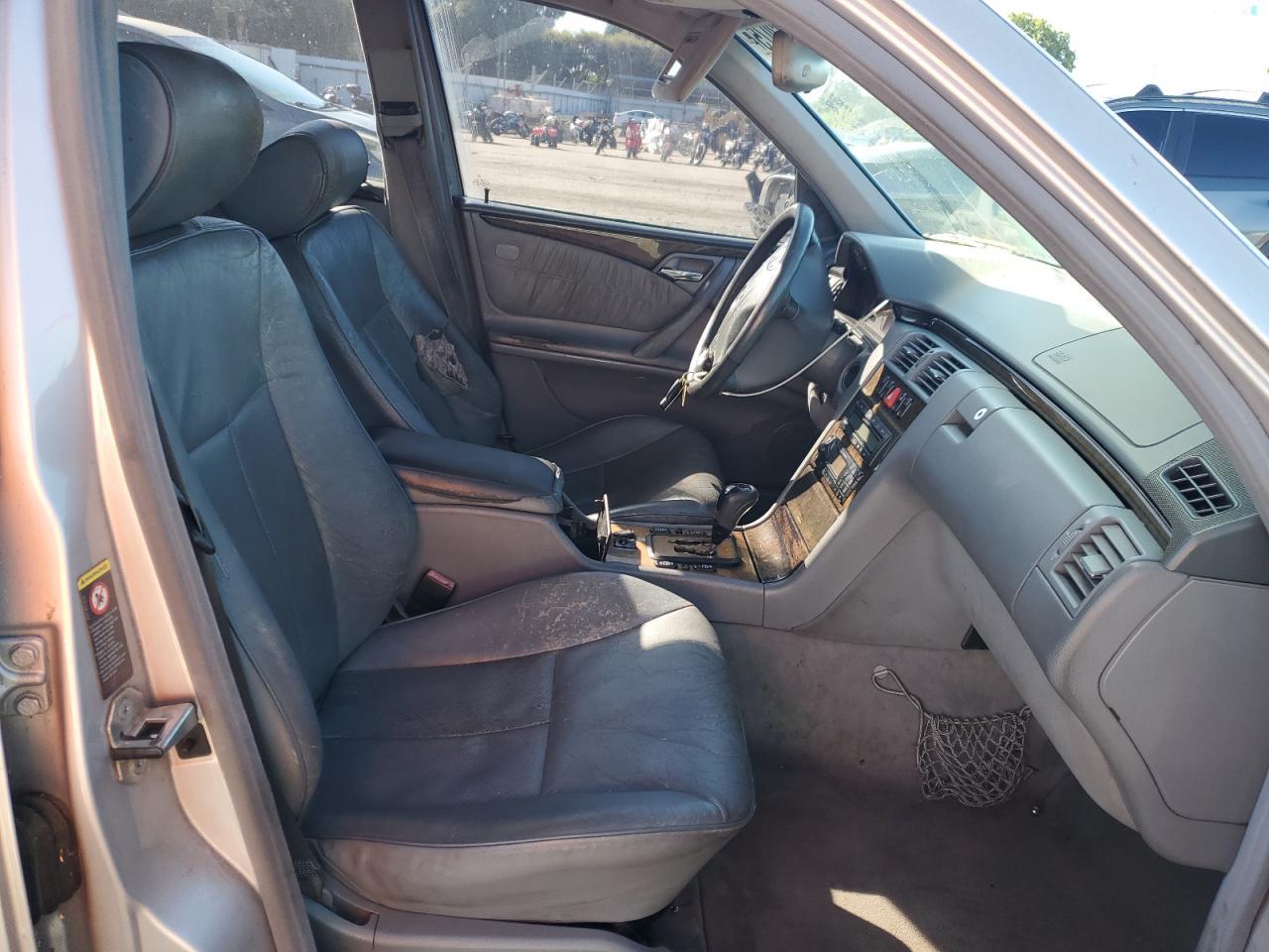 2002 MERCEDES-BENZ E-Class