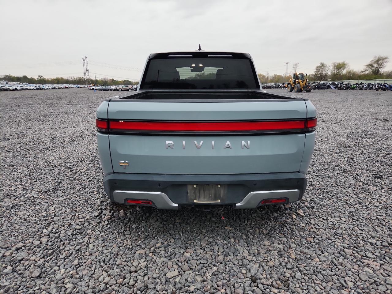 2022 RIVIAN R1t