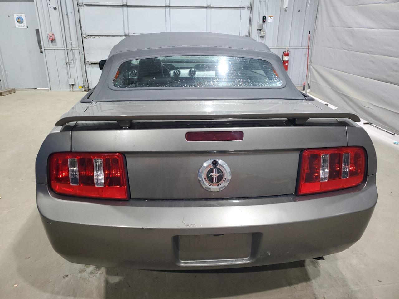 2005 FORD MUSTANG
