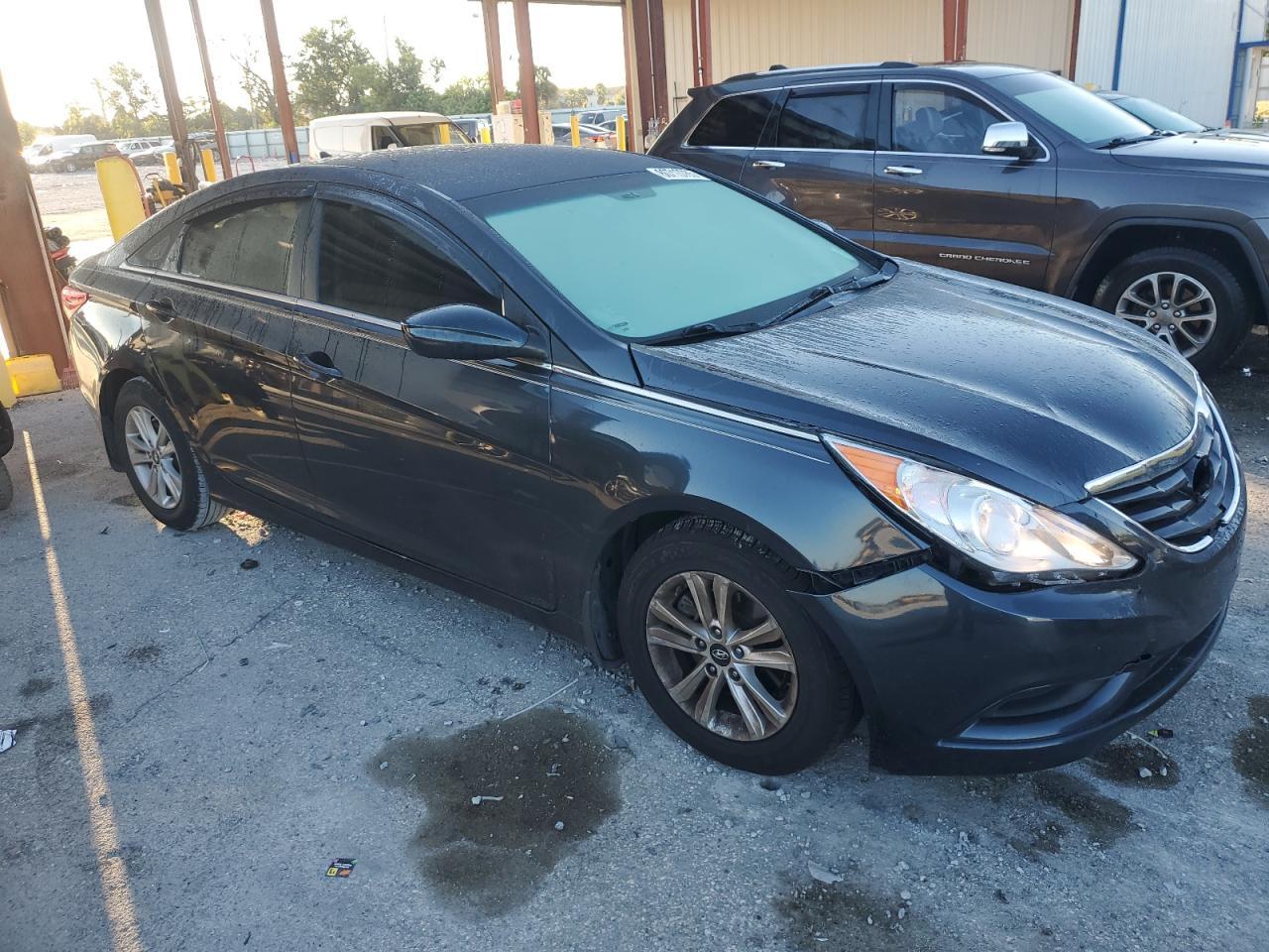 2011 HYUNDAI SONATA