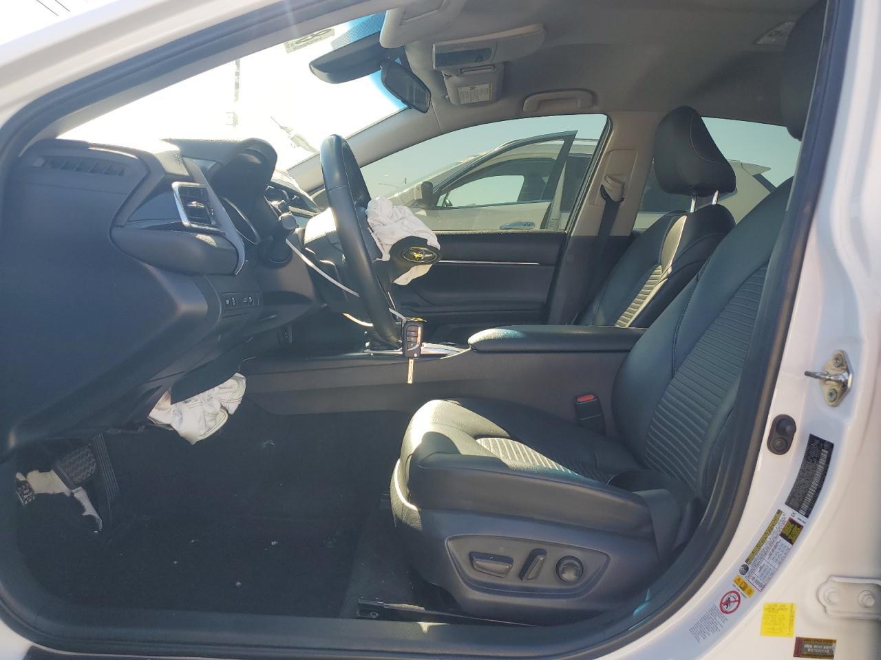 2018 TOYOTA CAMRY