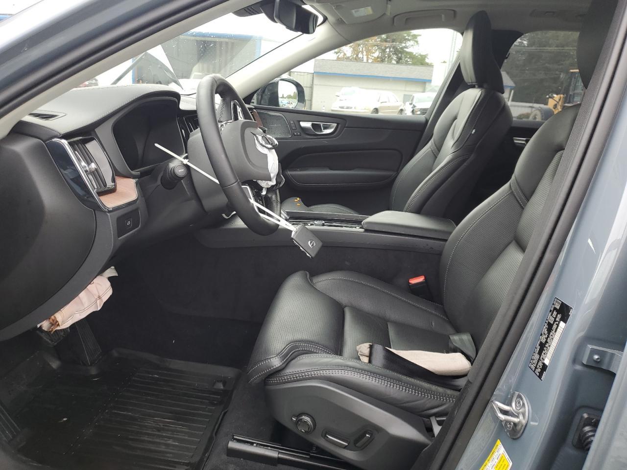 2024 VOLVO XC60