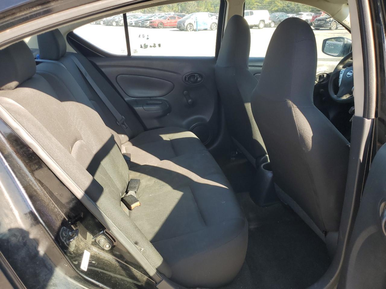2017 NISSAN VERSA