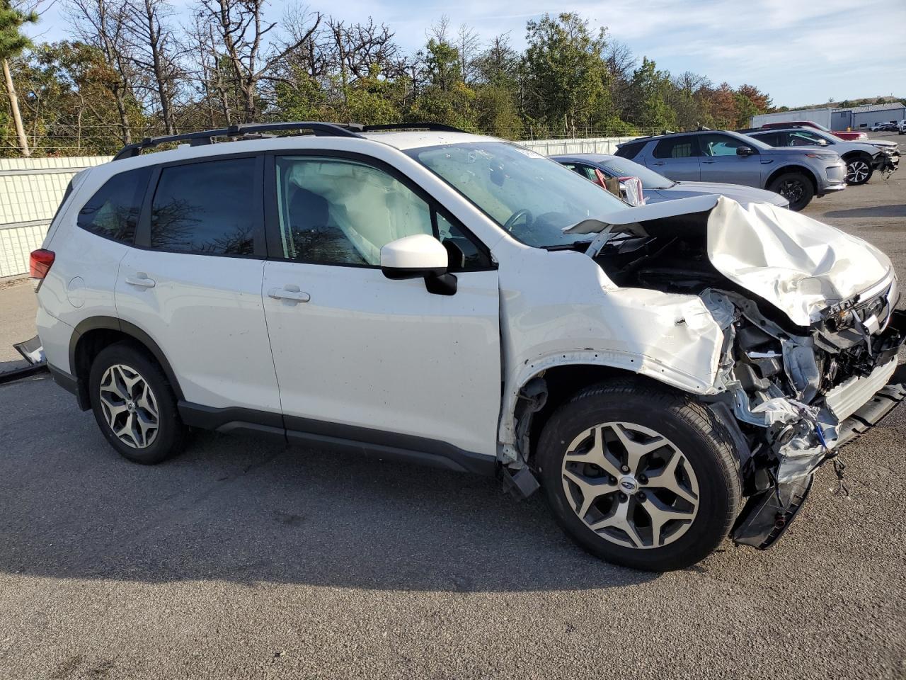 2021 SUBARU FORESTER