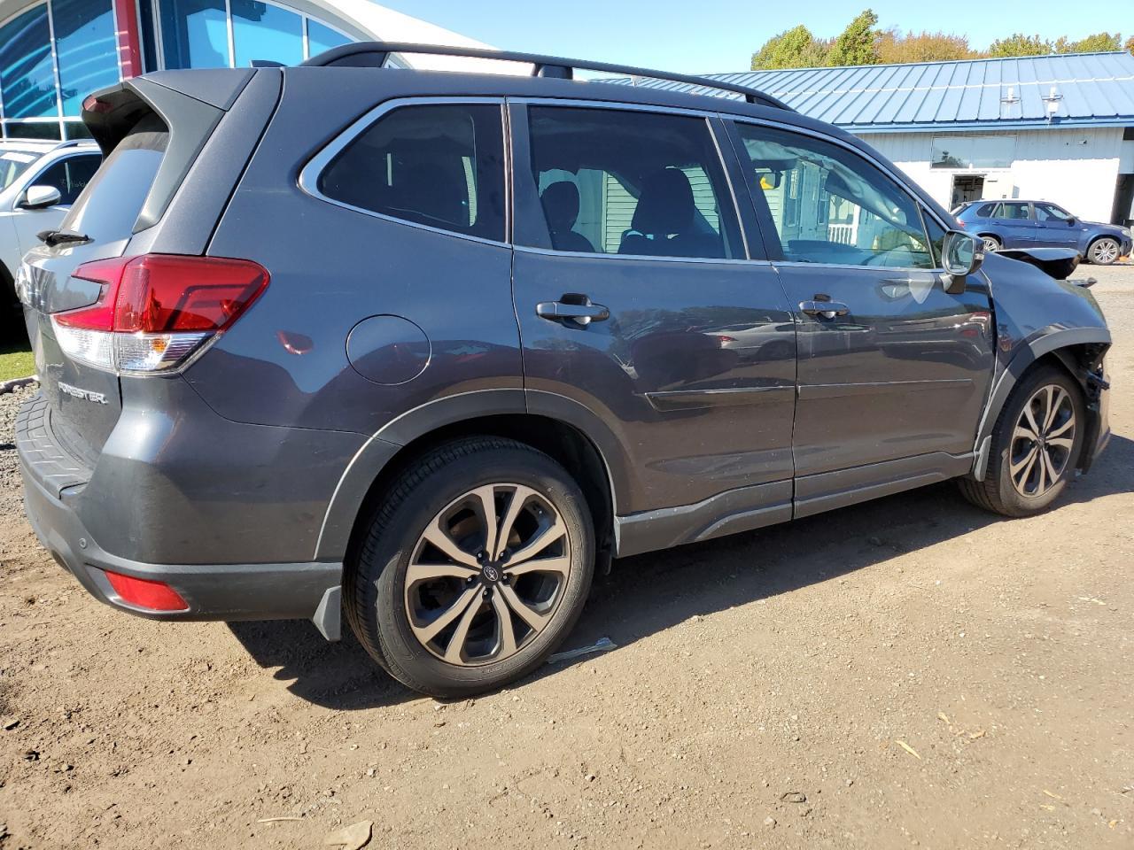 2021 SUBARU FORESTER