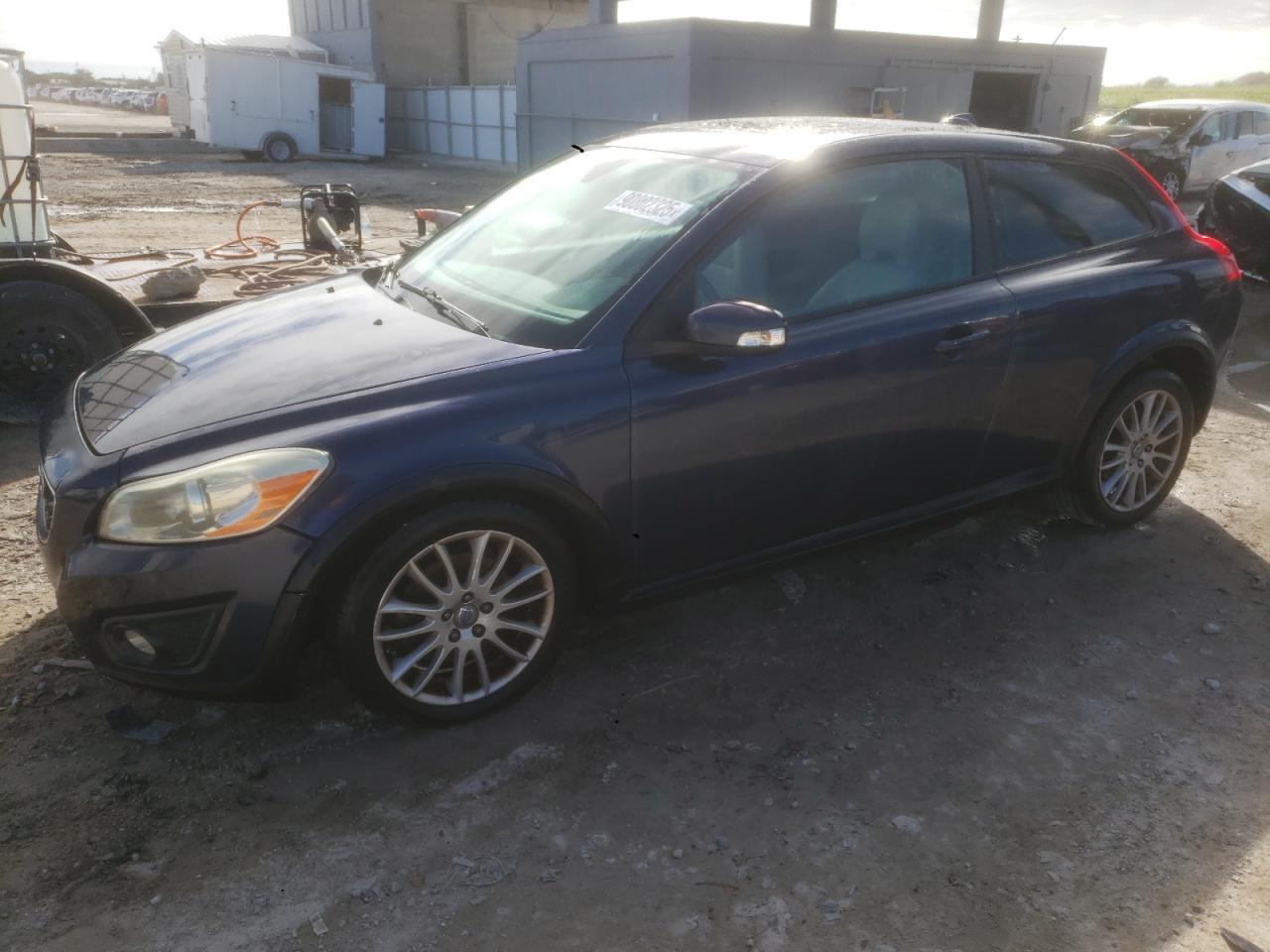 2012 VOLVO C30