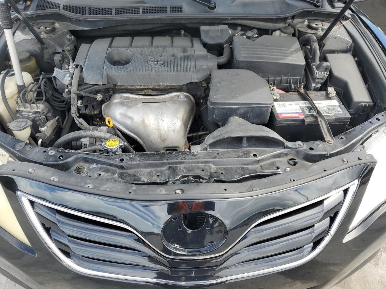 2011 TOYOTA CAMRY