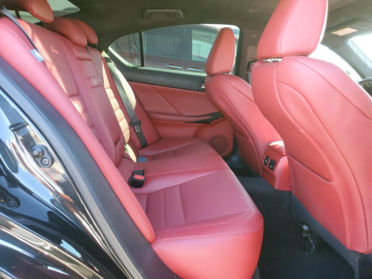 2022 LEXUS Is