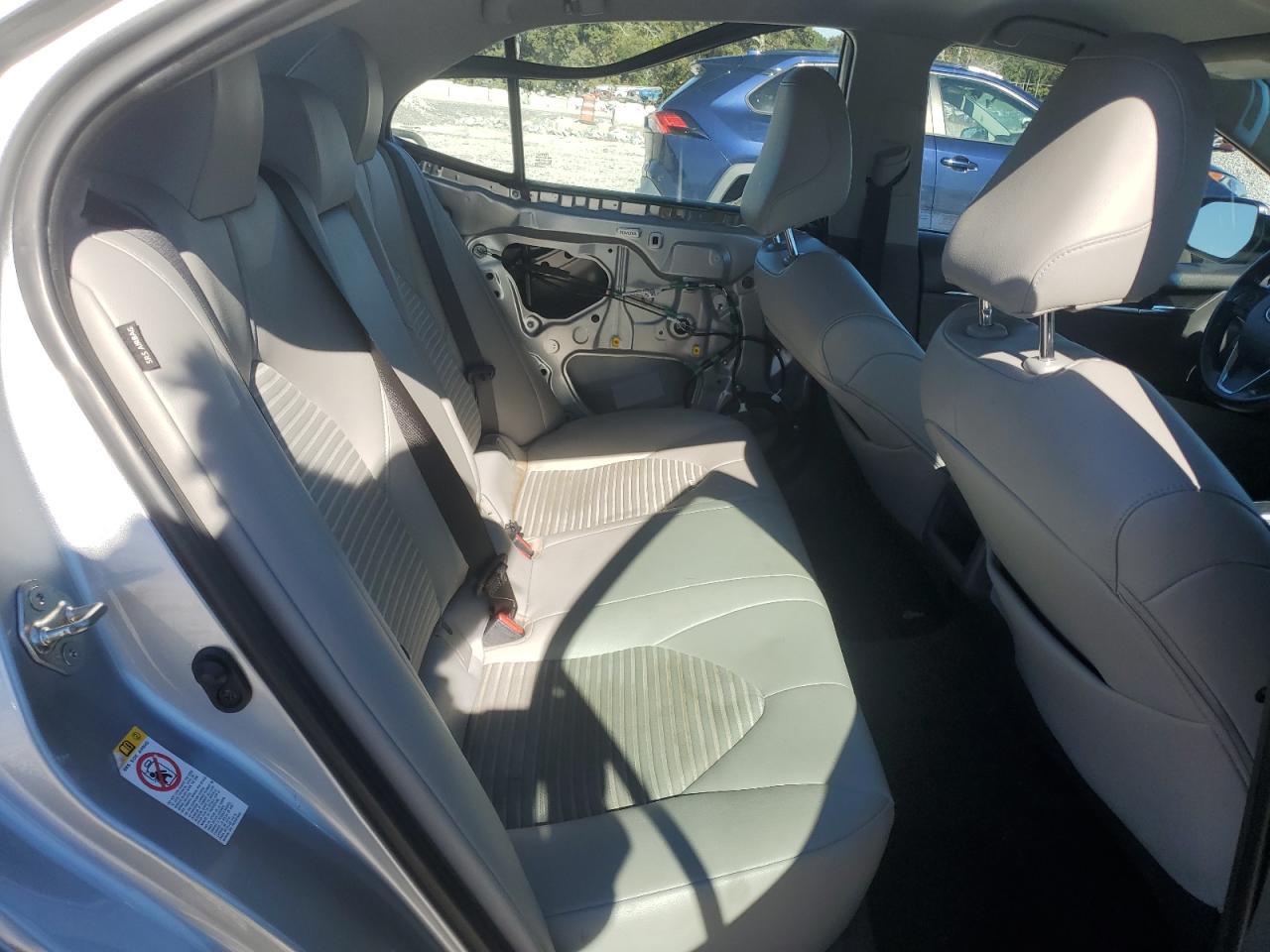 2018 TOYOTA CAMRY