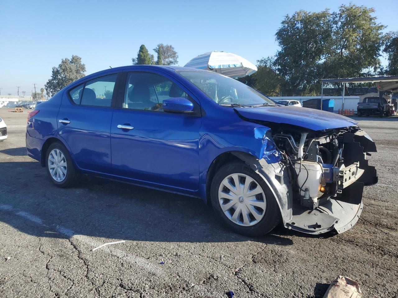 2016 NISSAN VERSA