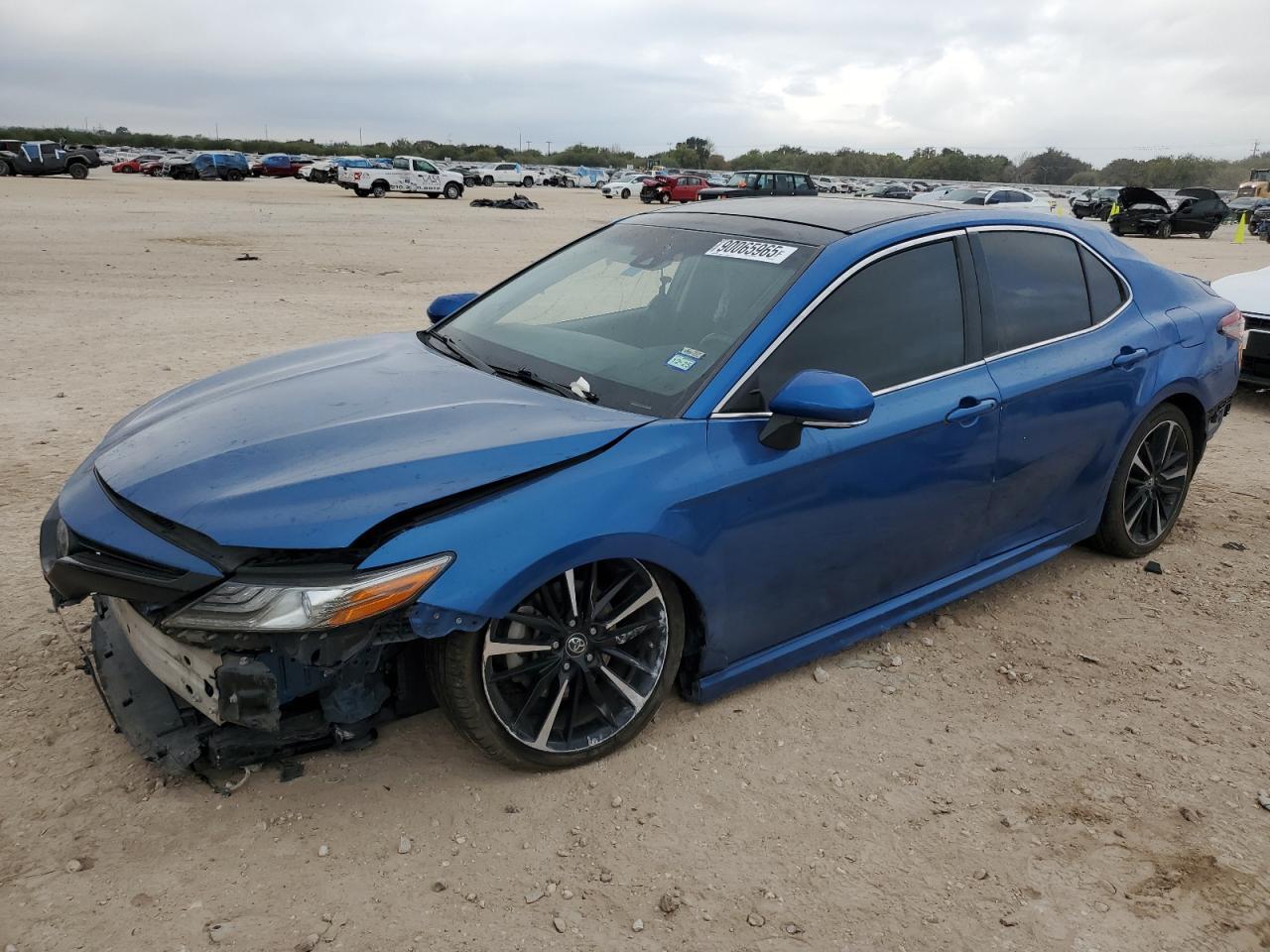 2018 TOYOTA CAMRY