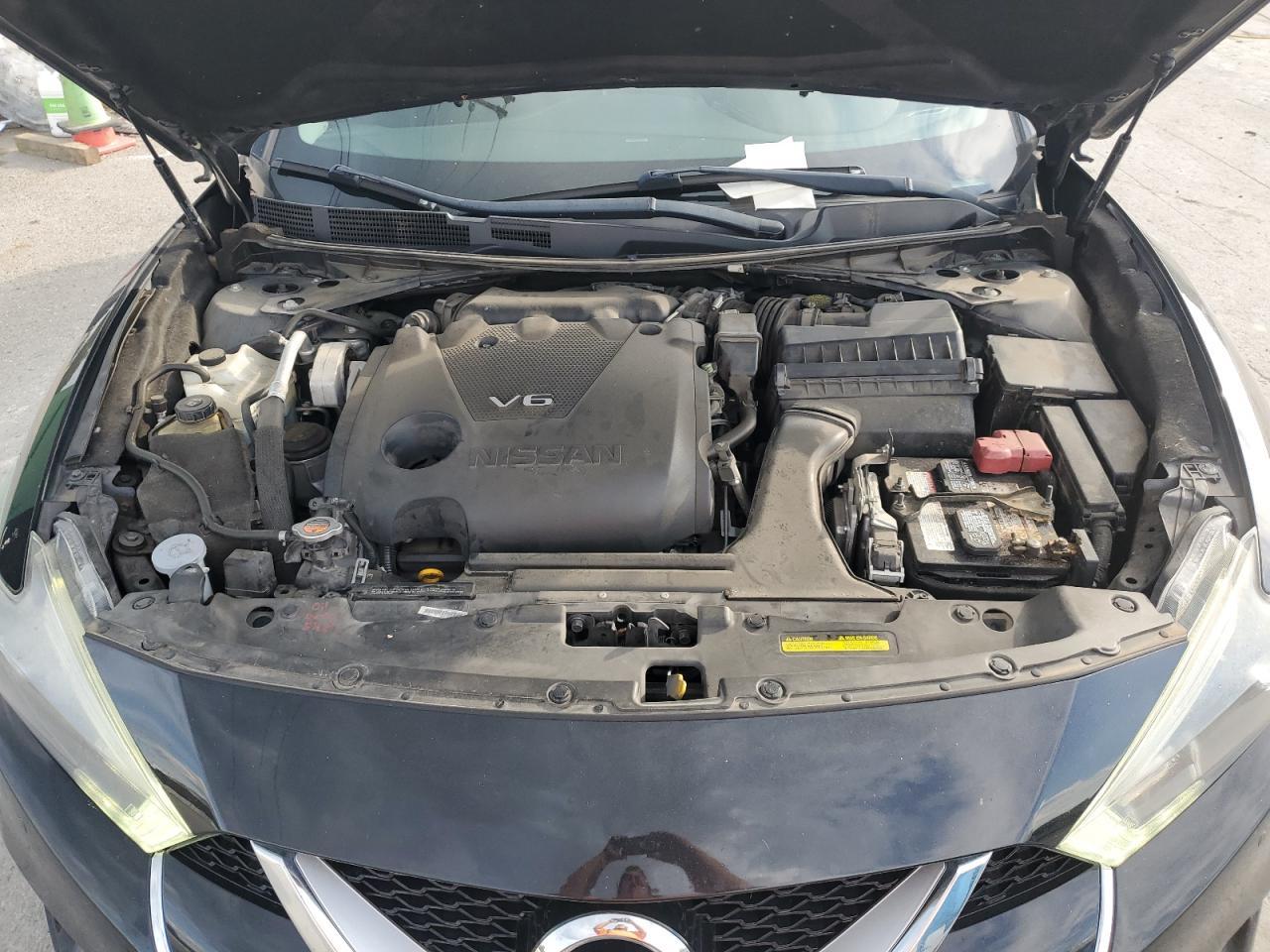 2017 NISSAN Maxima