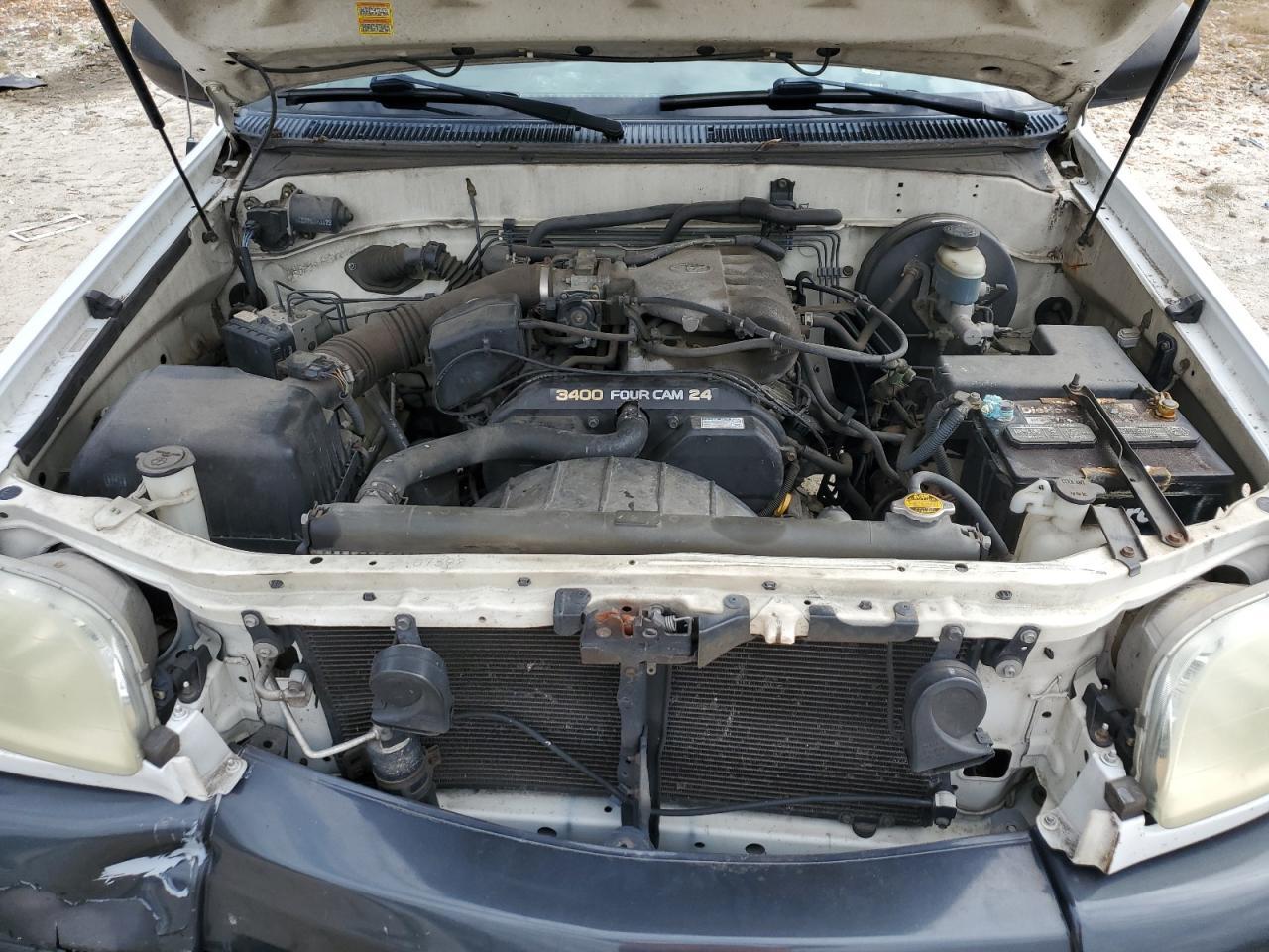 2004 TOYOTA TUNDRA