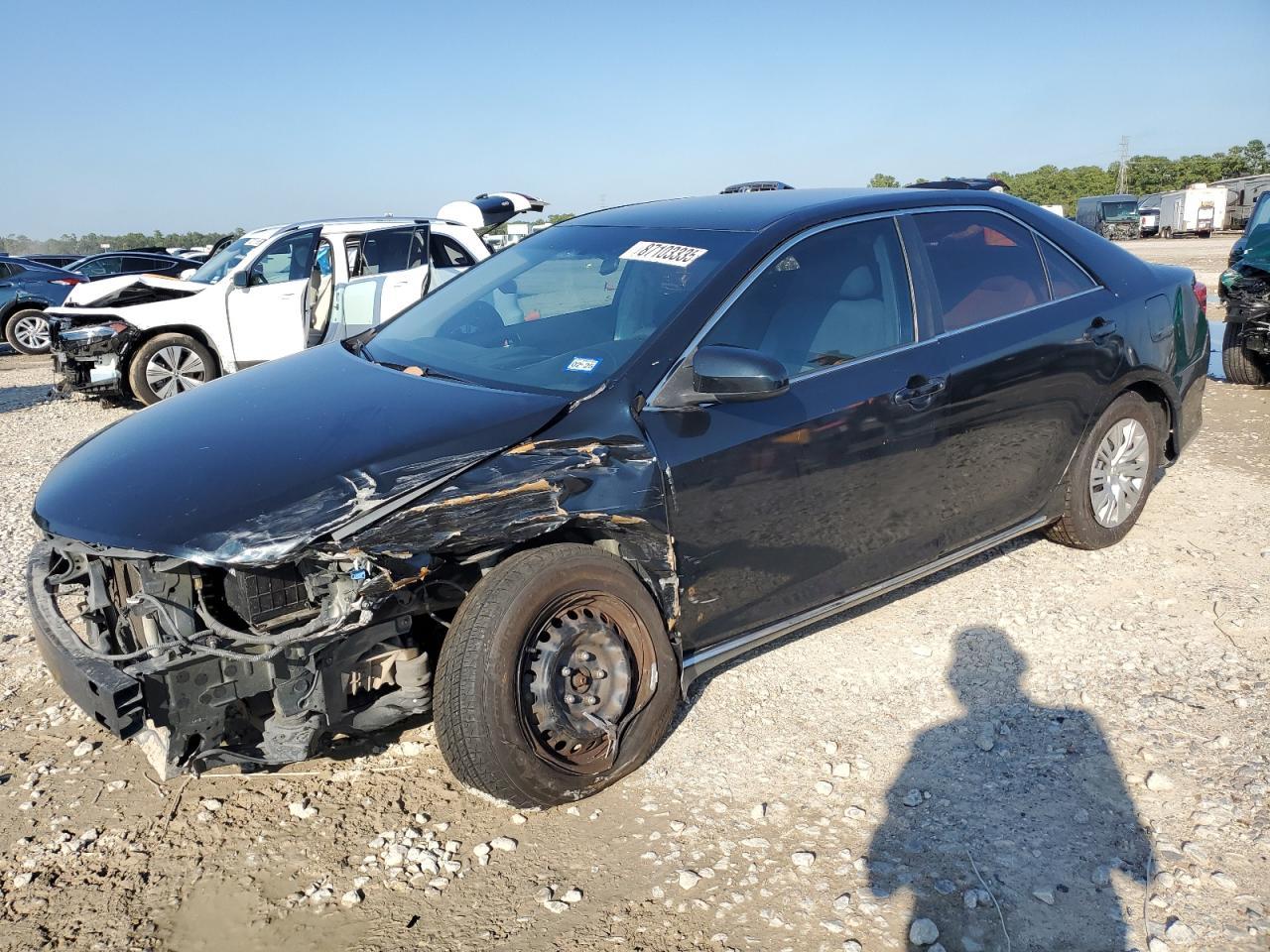 2014 TOYOTA CAMRY