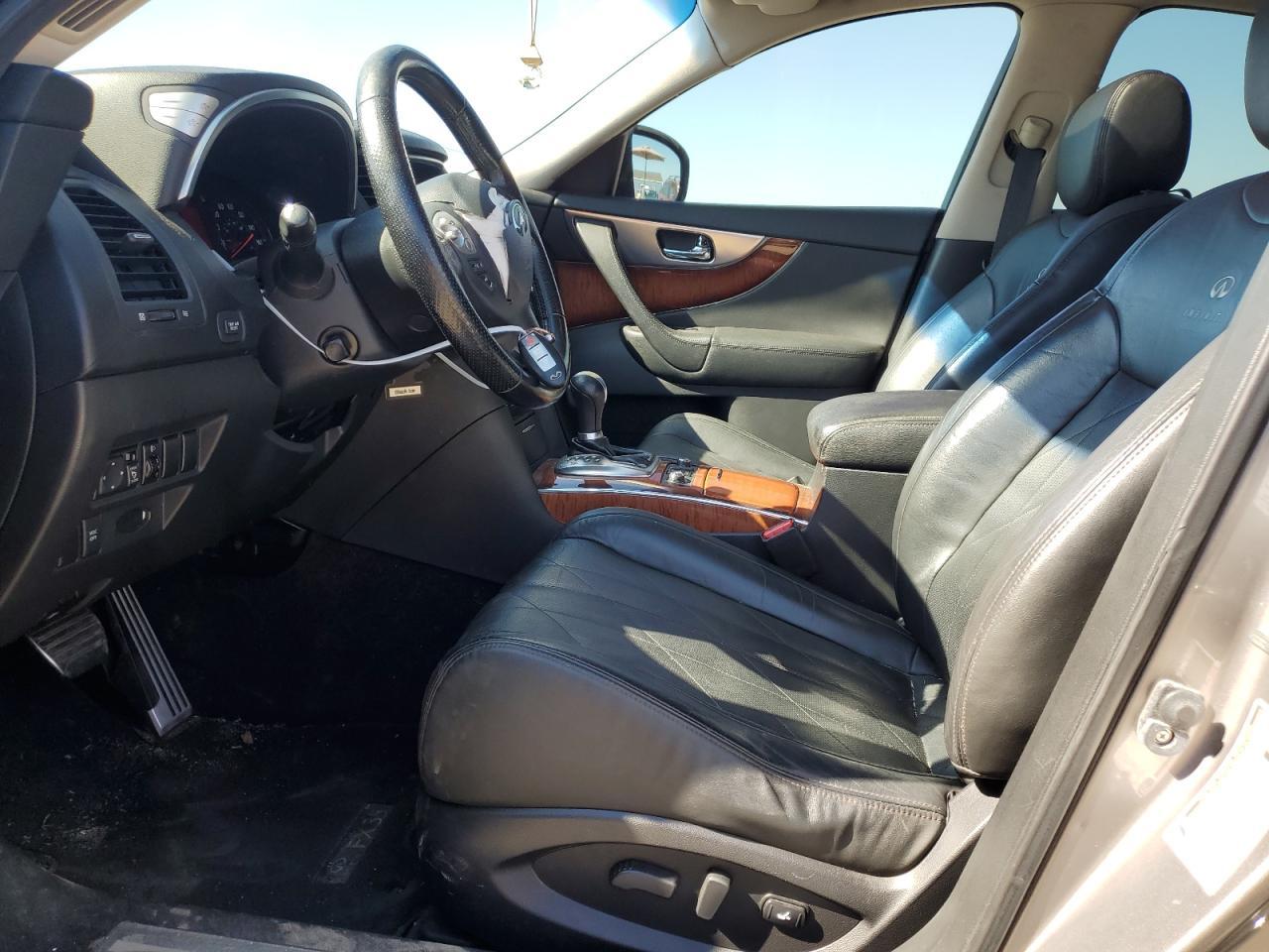 2011 INFINITI FX35