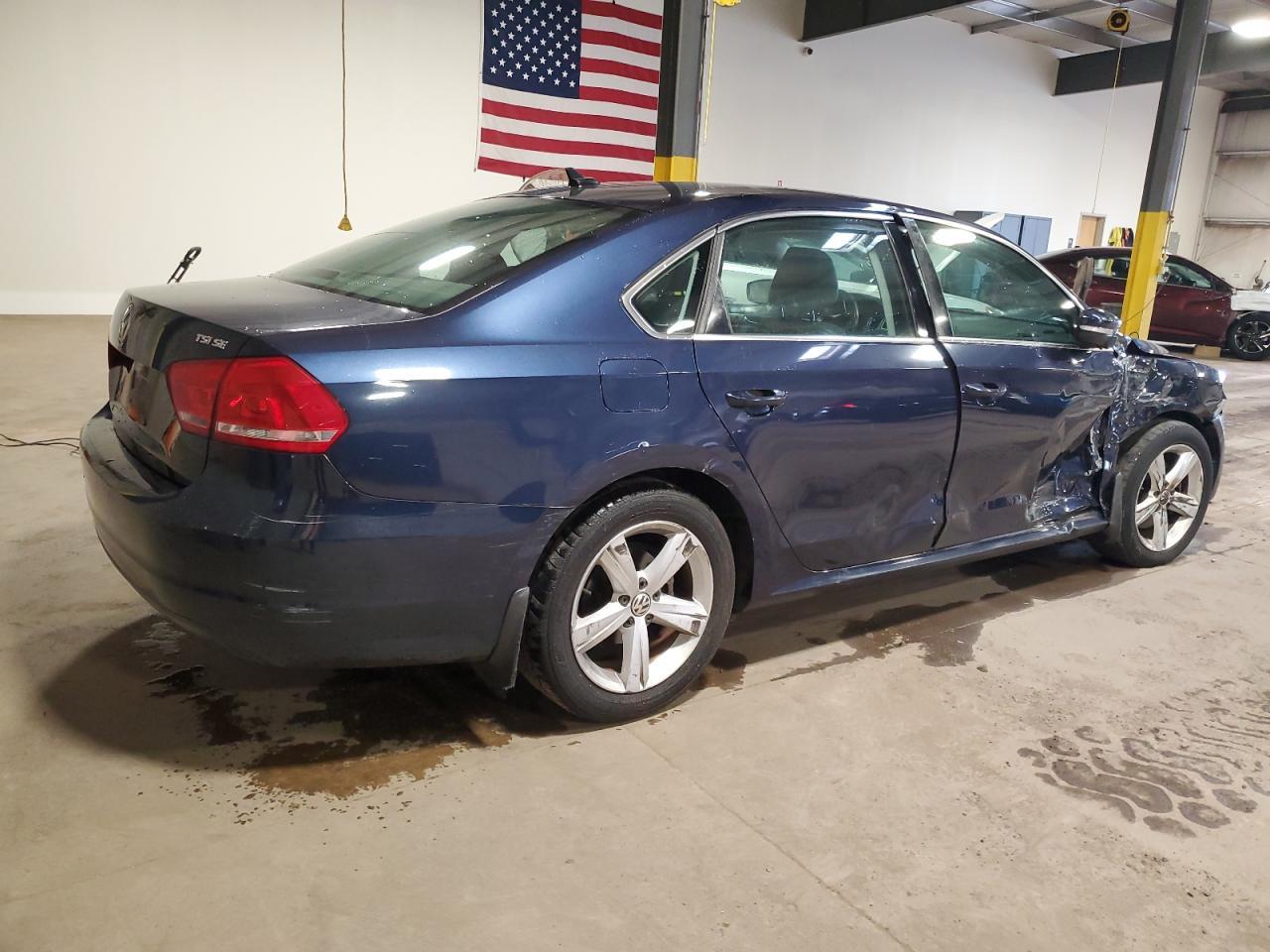 2014 VOLKSWAGEN Passat