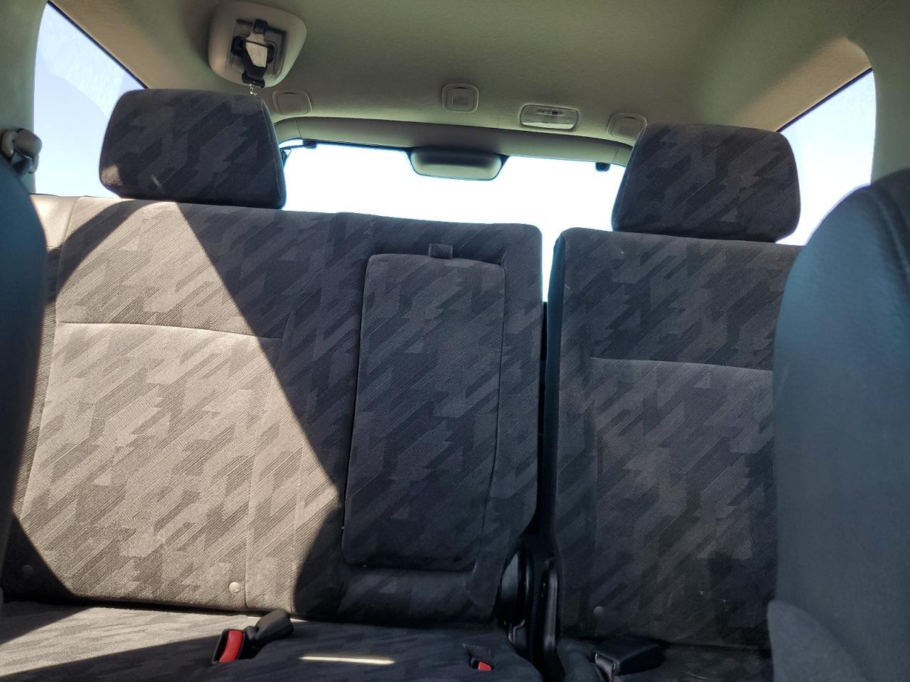 2004 HONDA CR-V