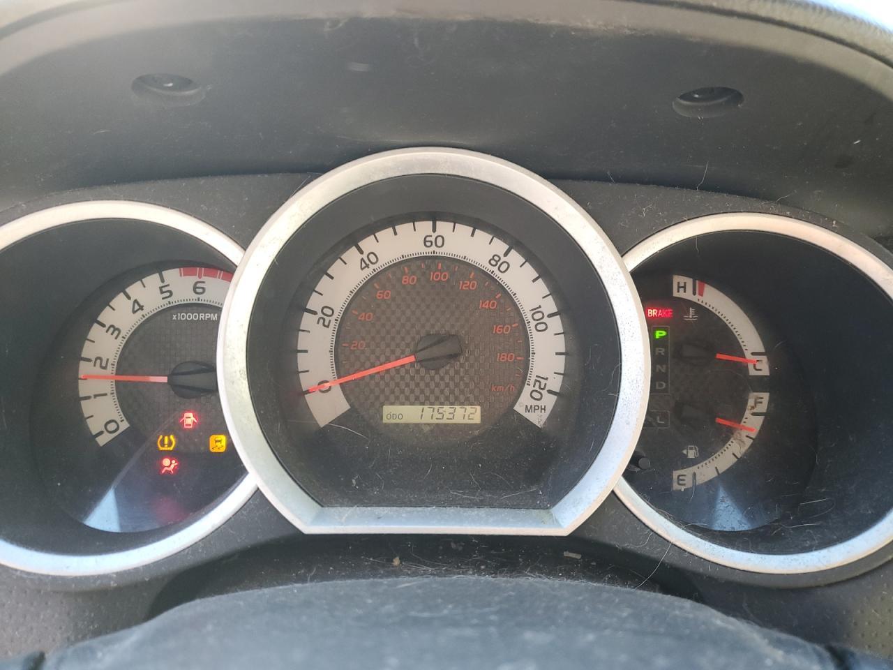 2011 TOYOTA TACOMA