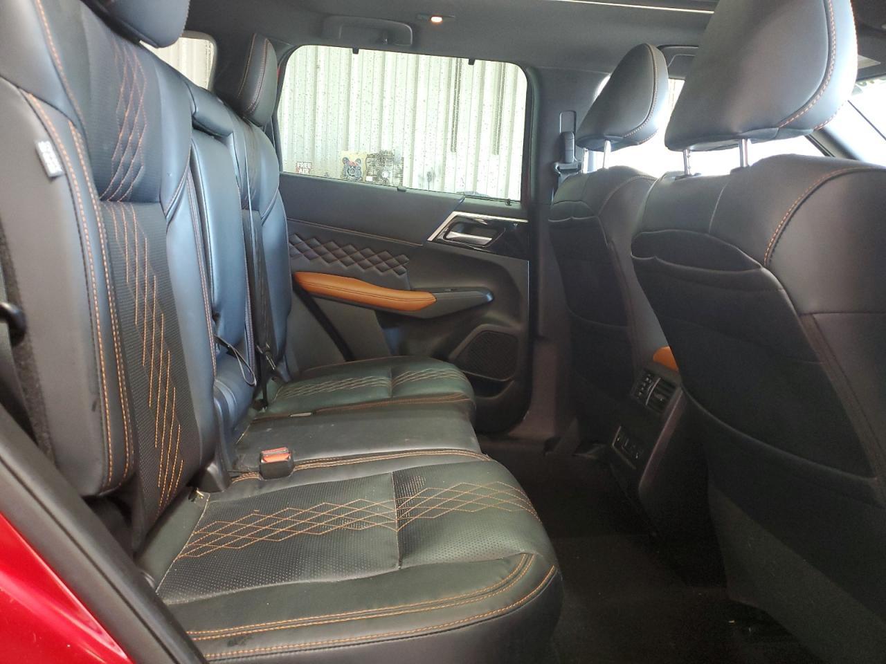 2023 MITSUBISHI outlander