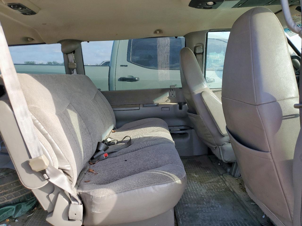 2004 CHEVROLET Astro