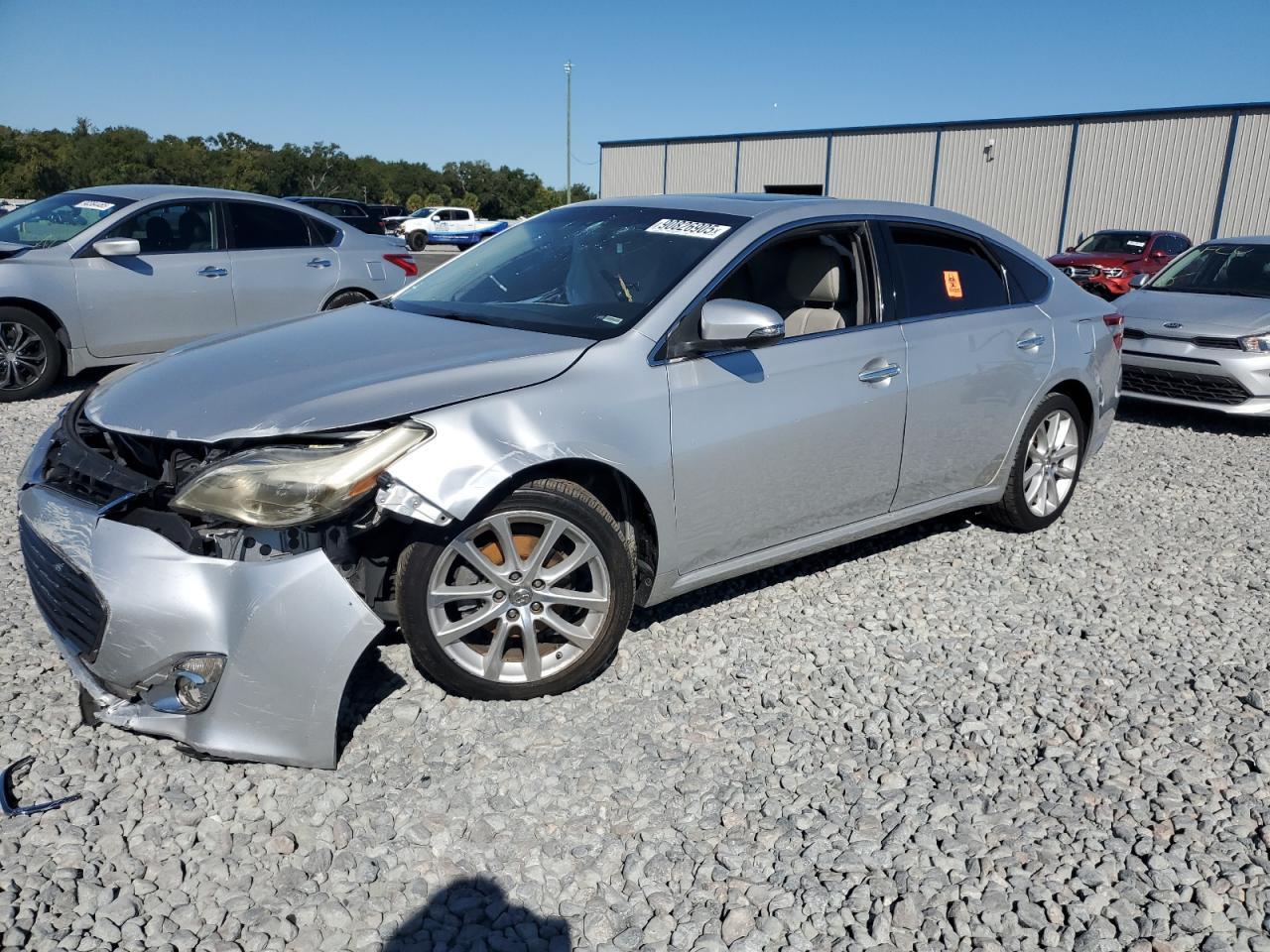 2013 TOYOTA Avalon