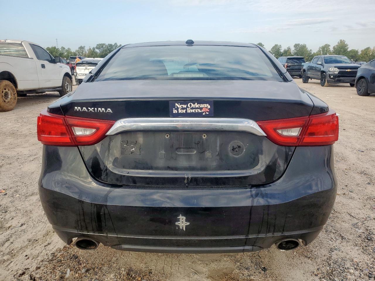 2017 NISSAN Maxima
