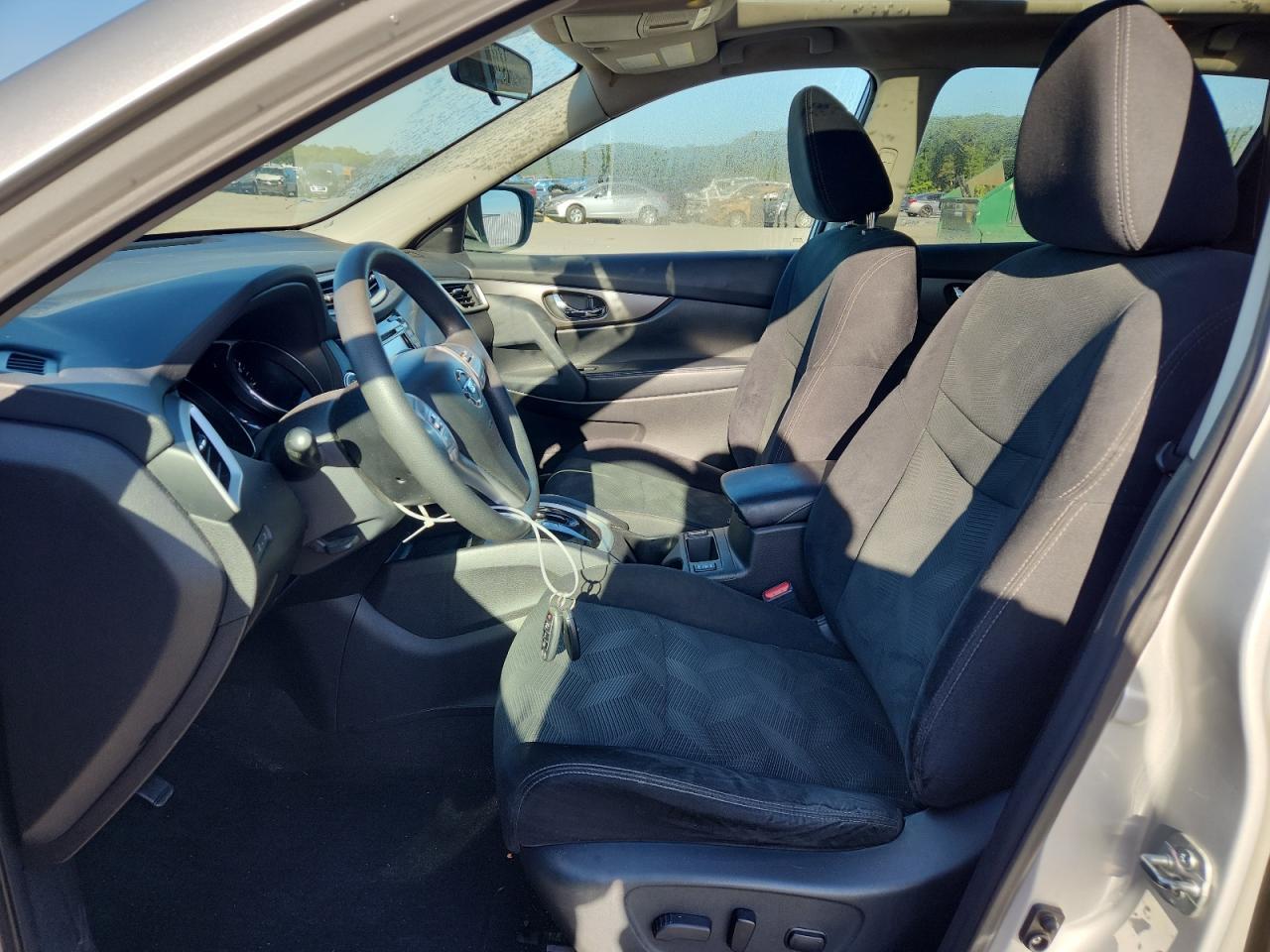 2015 NISSAN ROGUE