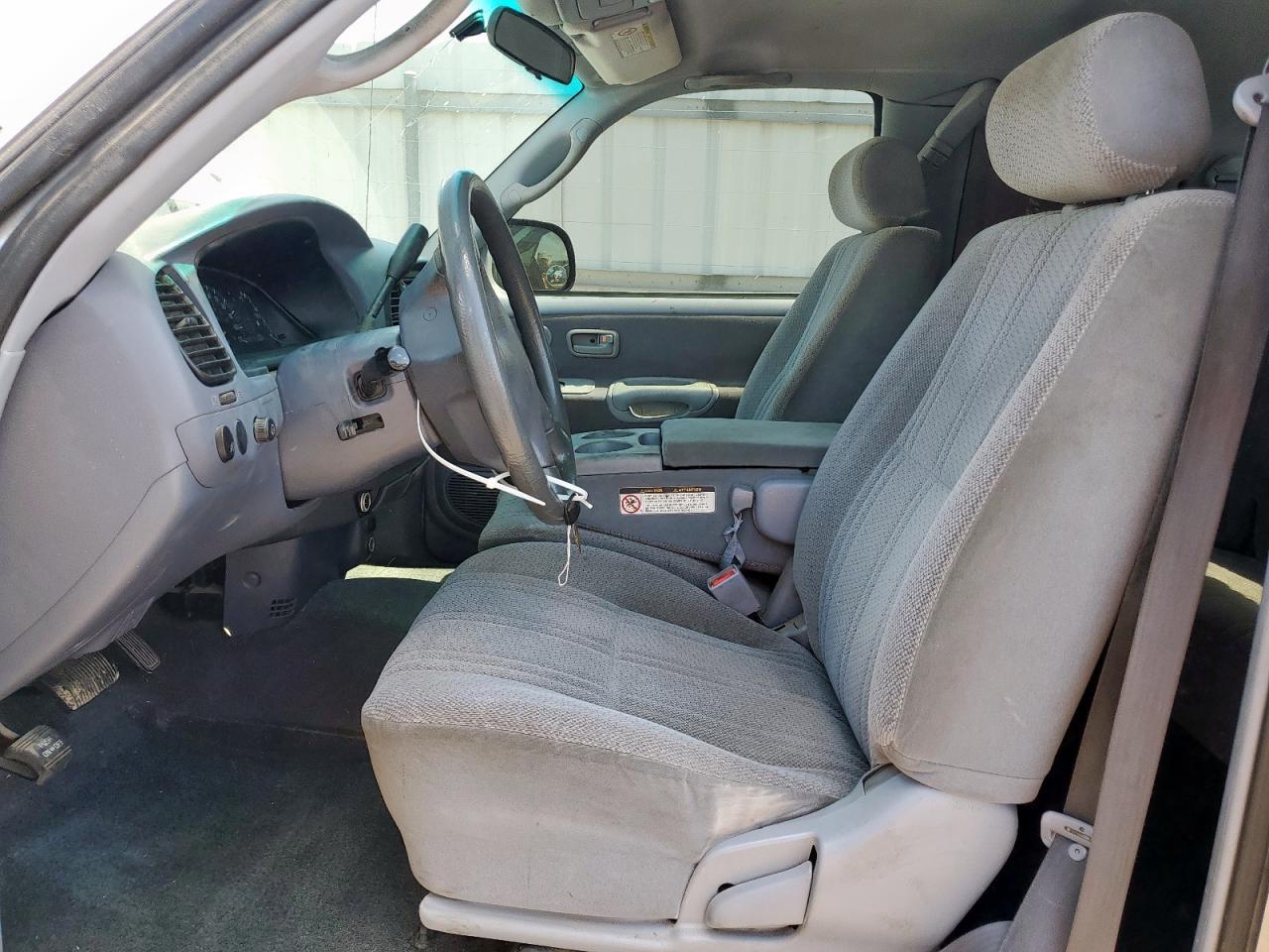 2002 TOYOTA TUNDRA