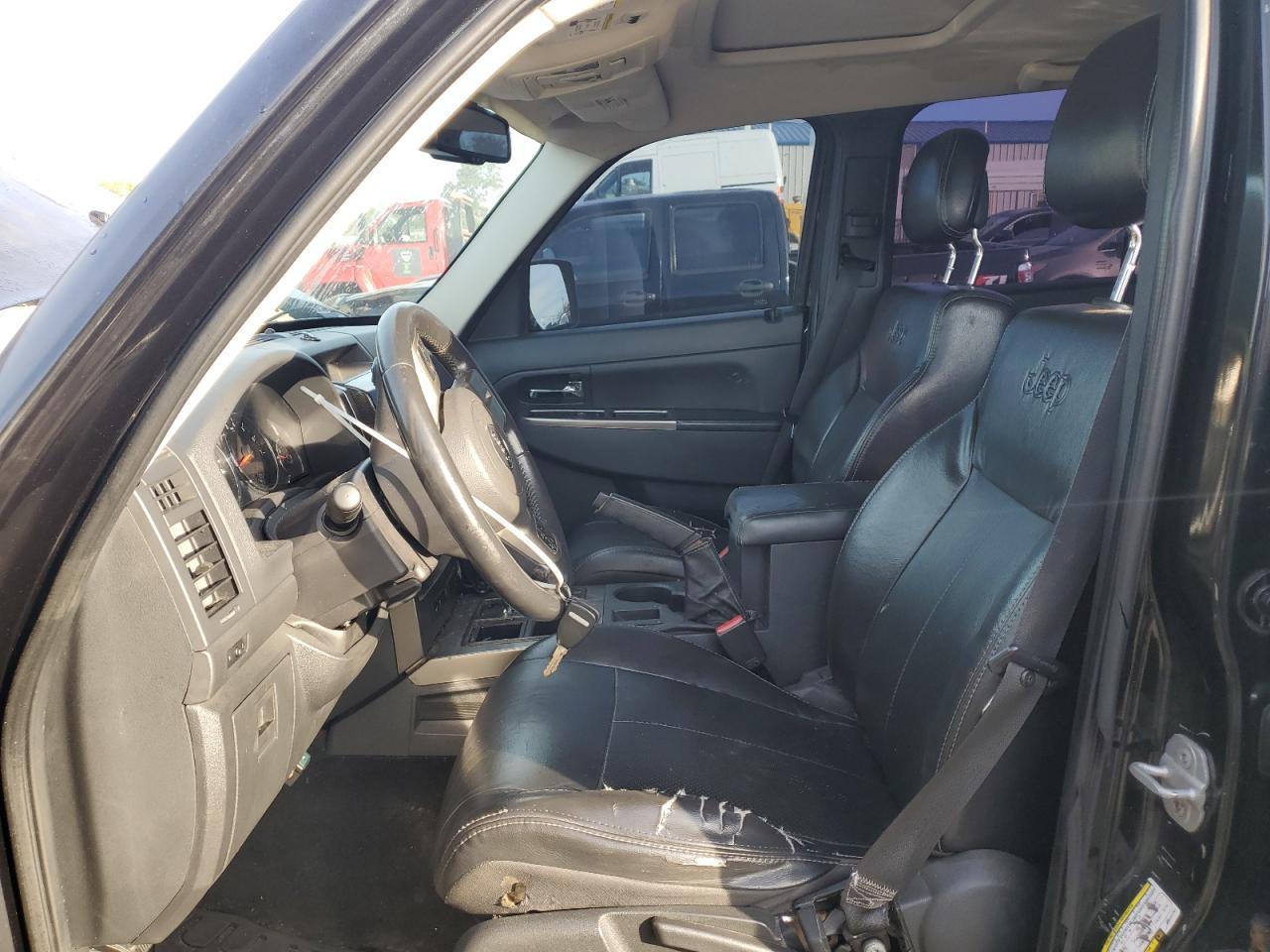 2012 JEEP Liberty