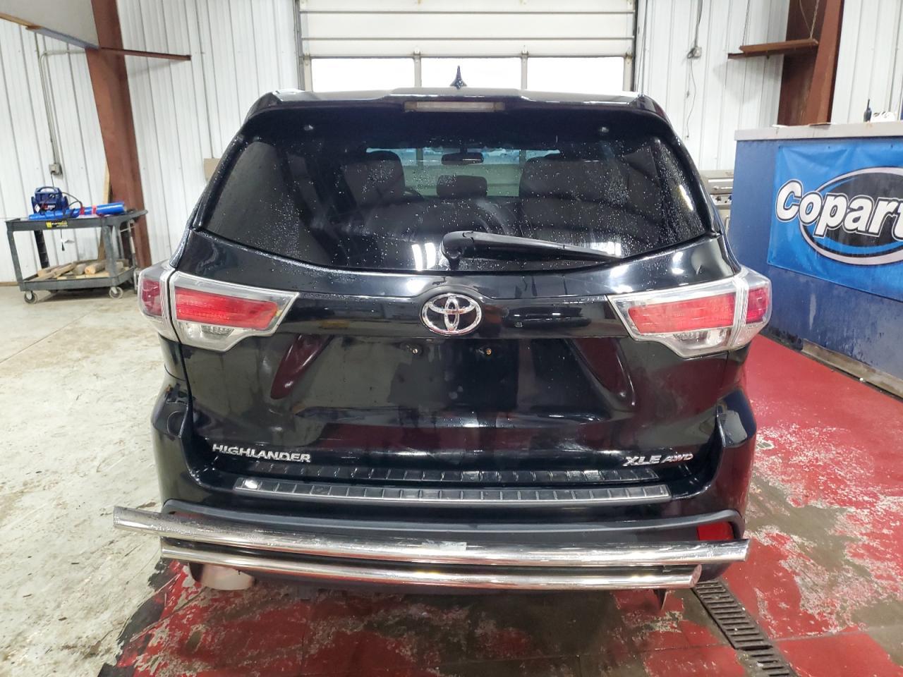 2016 TOYOTA HIGHLANDER